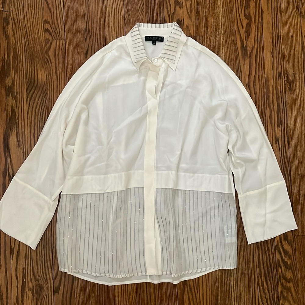Size 40 silk Antonelli blouse with seuqins